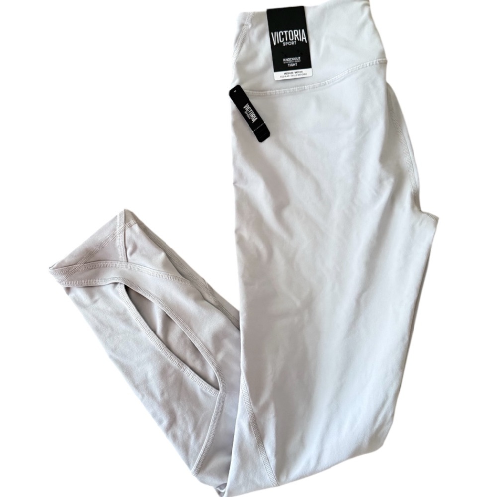 Victoria’s Secret Women's gray leggings. Size: M